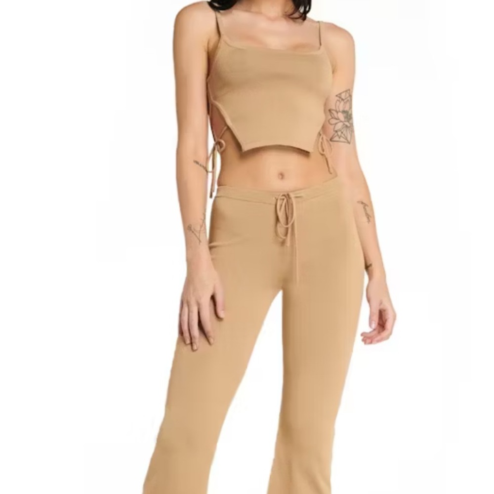 I am gia Tan knit set